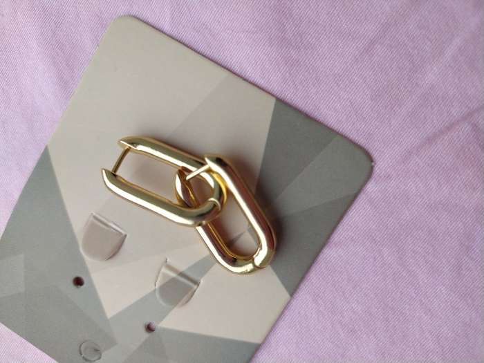 Фотография покупателя товара Серьги металл «Геометрия» объёмный овал, цвет золото - Фото 2