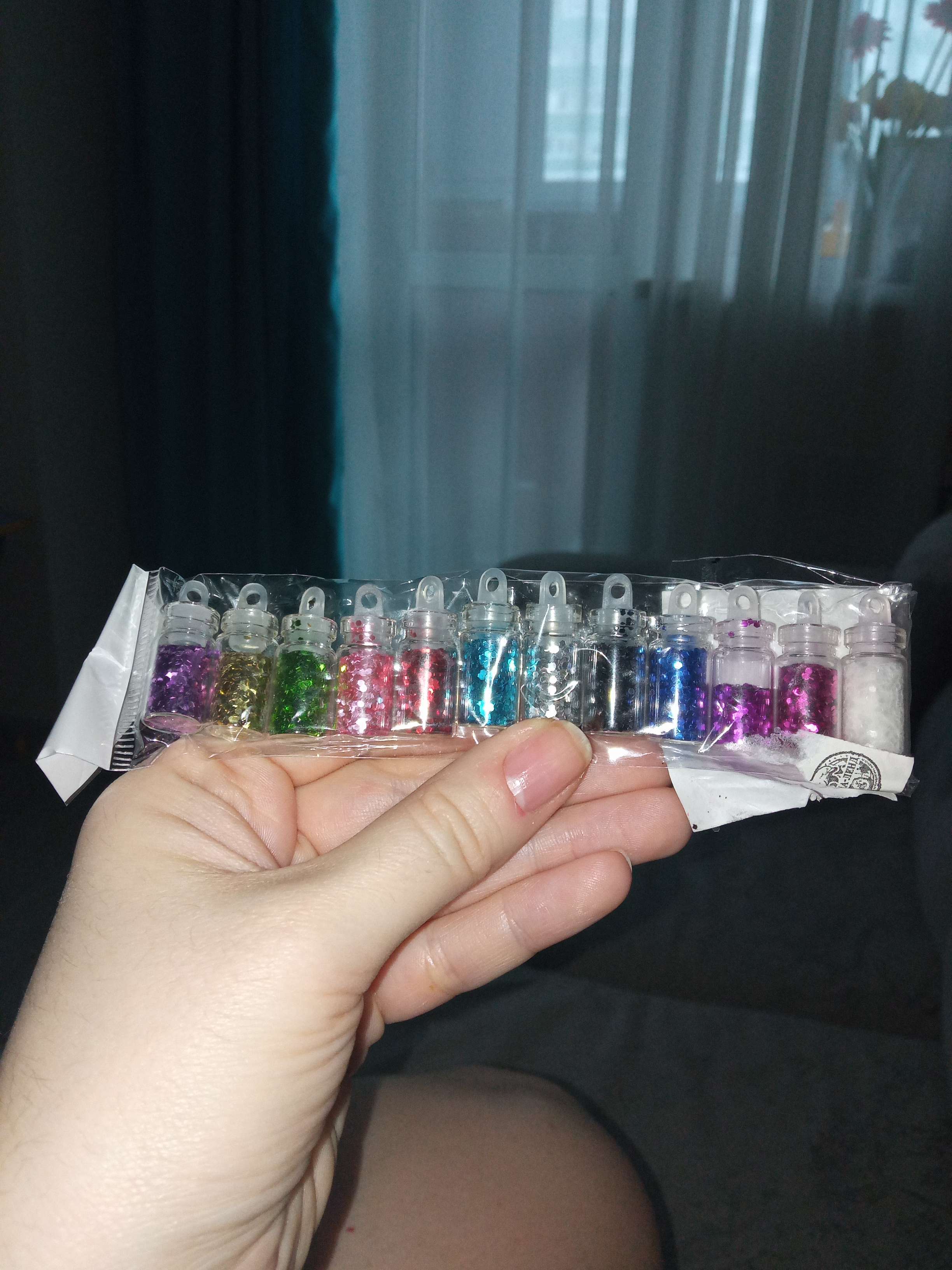 Фотография покупателя товара Блёстки для декора «Сияние», набор 12 бутылочек, крупные, разноцветные - Фото 21