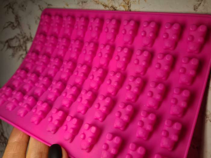 Фотография покупателя товара Форма для мармелада Доляна «Сладкие мишки», силикон, 18,8×13,8 см, 50 ячеек (1,8×1,1 см), цвет МИКС
