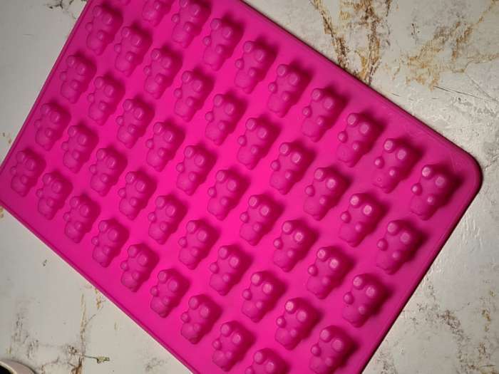 Фотография покупателя товара Форма для мармелада Доляна «Сладкие мишки», силикон, 18,8×13,8 см, 50 ячеек, цвет МИКС - Фото 14