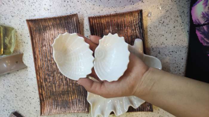 Фотография покупателя товара Блюдо керамическое «Ракушка», 9×7×3 см, цвет белый - Фото 3