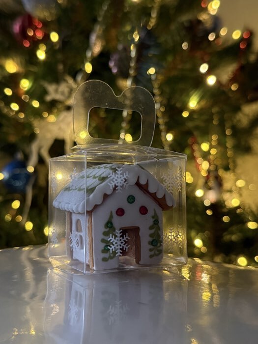 Фотография покупателя товара Коробка подарочная новогодняя складная ПВХ «Снежинки» 12×7×7 см - Фото 1