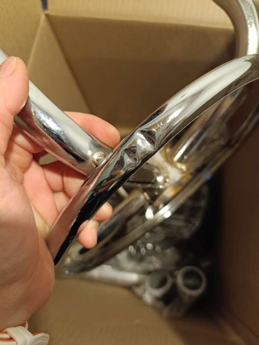 Фотография покупателя товара Табурет на колёсиках, с регулировкой высоты, цвет чёрный/хром - Фото 3