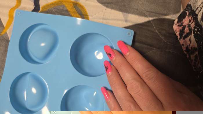 Фотография покупателя товара Форма для выпечки Доляна «Полусфера», силикон, 29×17 см, 8 ячеек (d=5.8 см), голубая - Фото 6