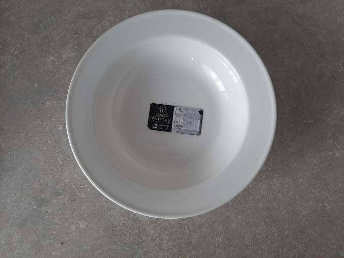 Фотография покупателя товара Тарелка фарфоровая глубокая Wilmax, 285 мл, d=18 см, цвет белый - Фото 3