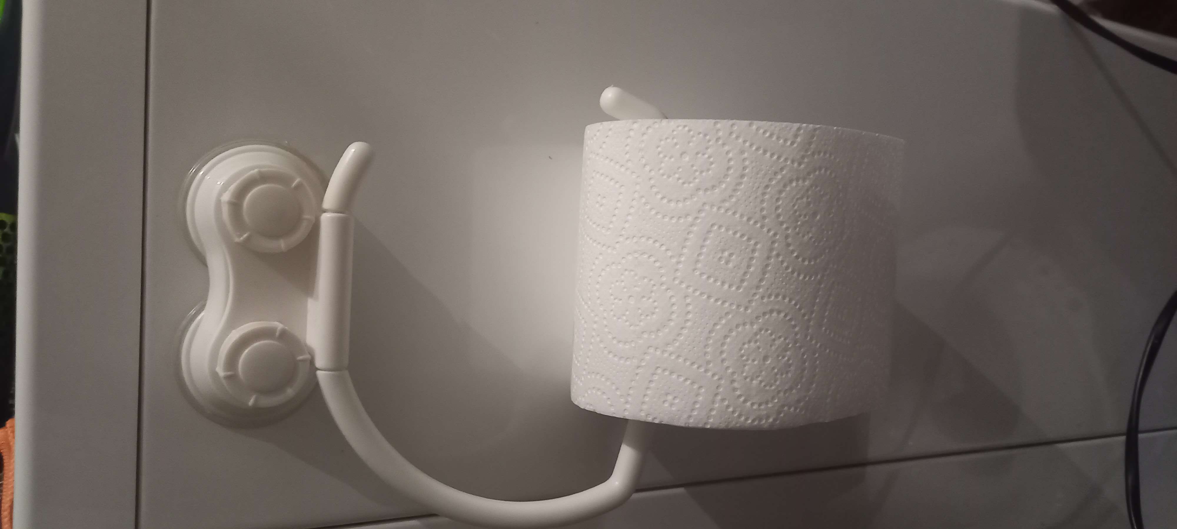 Фотография покупателя товара Держатель для туалетной бумаги на присосках, 14,5×15×3 см
