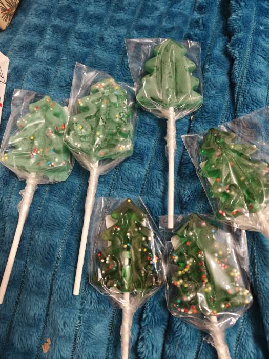 Фотография покупателя товара Карамель леденцовая новогодняя «Ёлочка в обсыпке» со вкусом яблока, 17 г - Фото 88