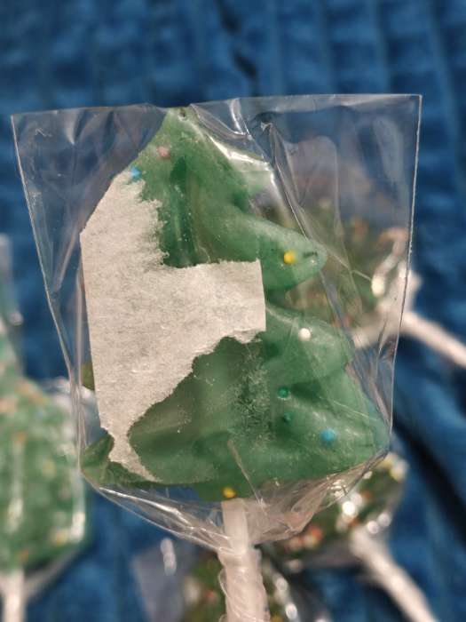 Фотография покупателя товара Карамель леденцовая новогодняя «Ёлочка в обсыпке» со вкусом яблока, 17 г - Фото 89