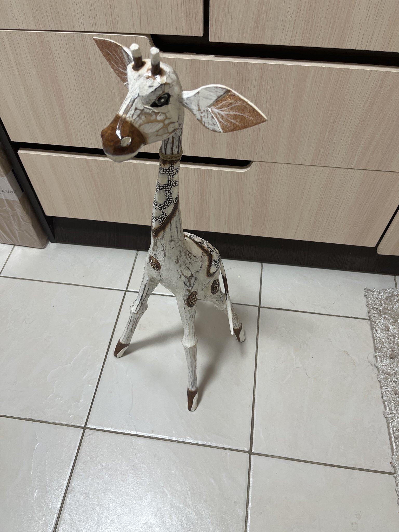 Фотография покупателя товара Сувенир «Жирафик», 25×25×70 см, дерево, белый - Фото 1