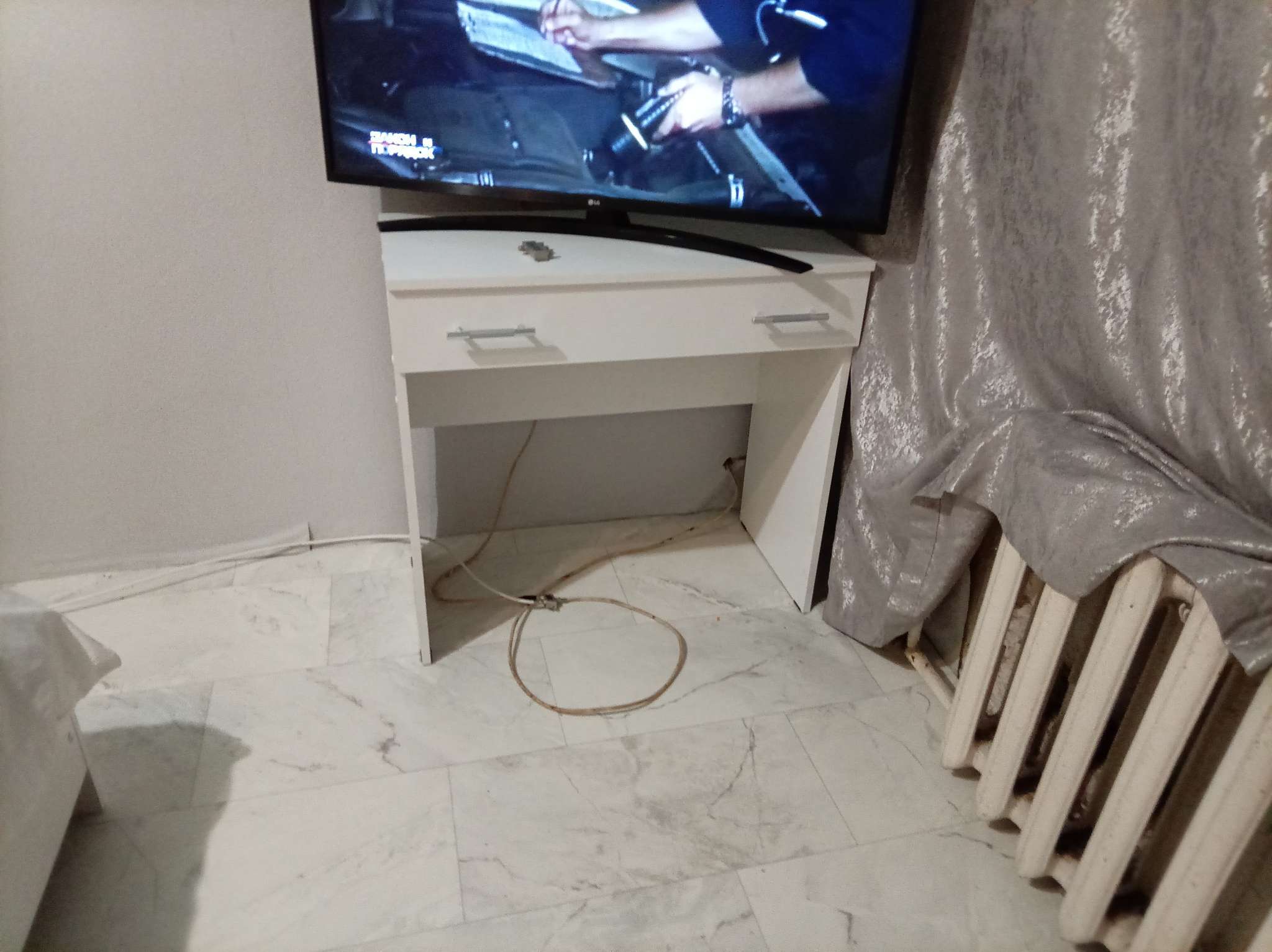 Фотография покупателя товара Спальный гарнитур «Клик Мебель. Бася», комплект 7 предметов, цвет белый - Фото 2