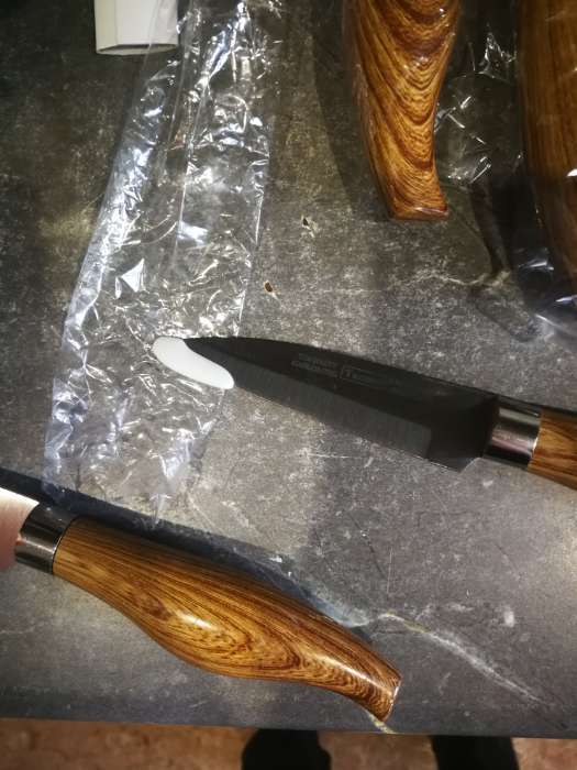 Фотография покупателя товара Набор ножей кухонных на подставке, ножи 9 см, 13 см, 17 см, 19 см, 20 см, цвет коричневый - Фото 2