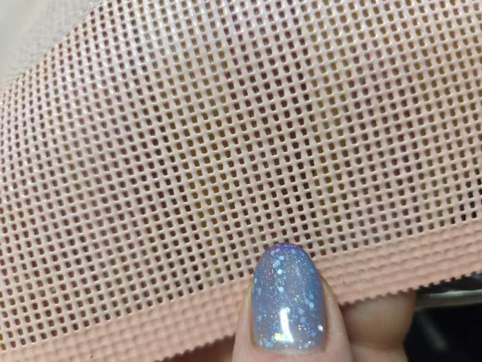 Фотография покупателя товара Коврик для выпечки армированный Доляна «Амато», силикон, 42×29.6 см, розовый - Фото 2