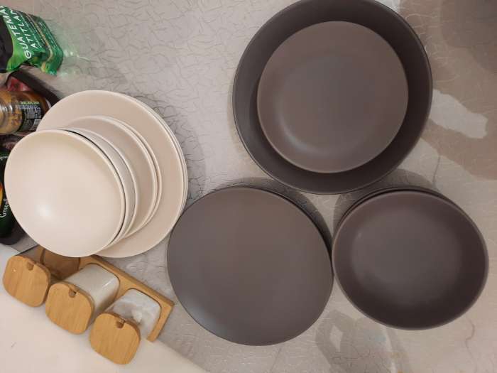 Фотография покупателя товара Набор тарелок Доляна «Пастель», 18 предметов: 6 тарелок d=19 см, 6 тарелок d=27 см, 6 мисок d=19 см, керамика, коричневый - Фото 1