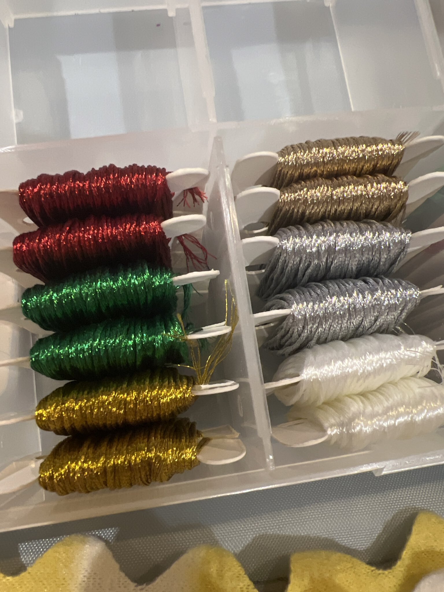 Фотография покупателя товара Нитки мулине, металлизированные, 8±1 м, набор 6 шт., разноцветные - Фото 3