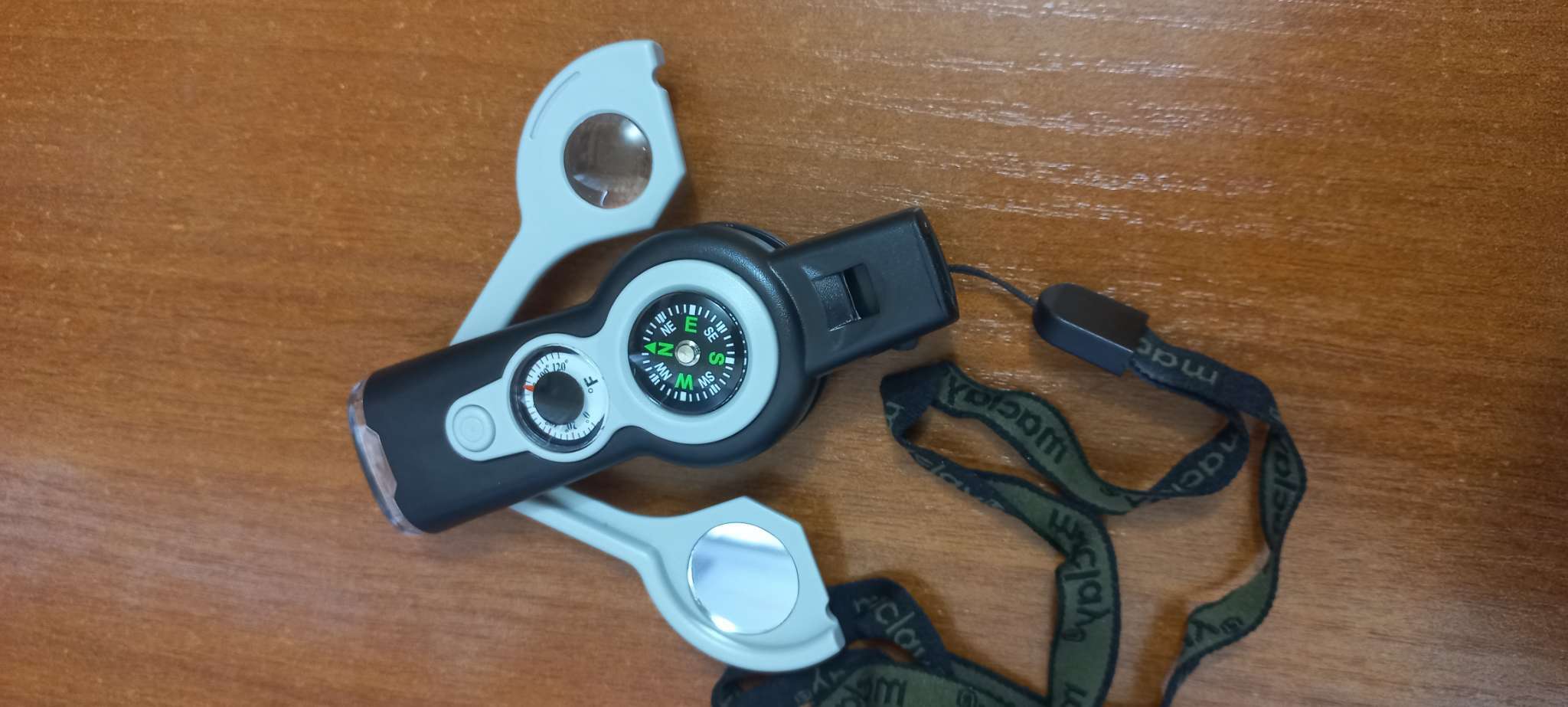 Фотография покупателя товара Компас Maclay, 7 в 1: компас, свисток, лупа, фонарик, зеркало, термометр, ячейка для хранения - Фото 3