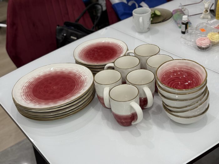 Фотография покупателя товара Набор посуды Доляна «Космос», 16 предметов: 4 тарелки d=21 см, 4 тарелки d=27.5 см, 4 миски d=13 см, 4 кружки 400 мл, фарфор, белый, зелёный - Фото 1