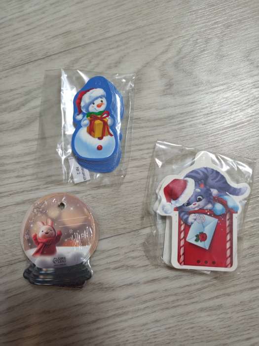 Фотография покупателя товара Шильдик на подарок Новый год Hand made 6.5×6.5 см - Фото 2