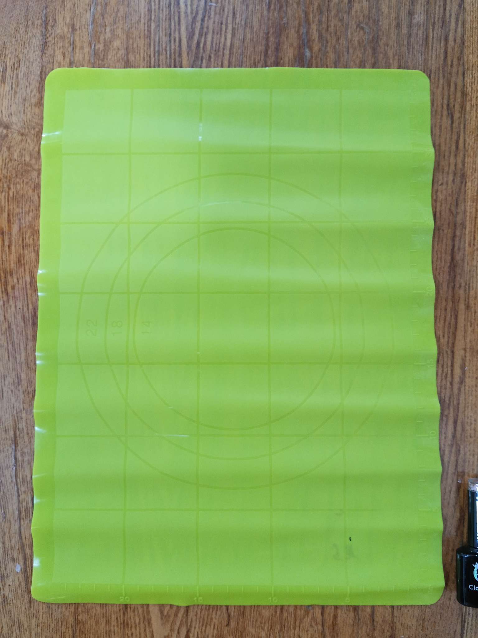 Фотография покупателя товара Коврик для выпечки и раскатки теста с разметкой Доляна «Буссен», силикон, 38×28 см, МИКС - Фото 1