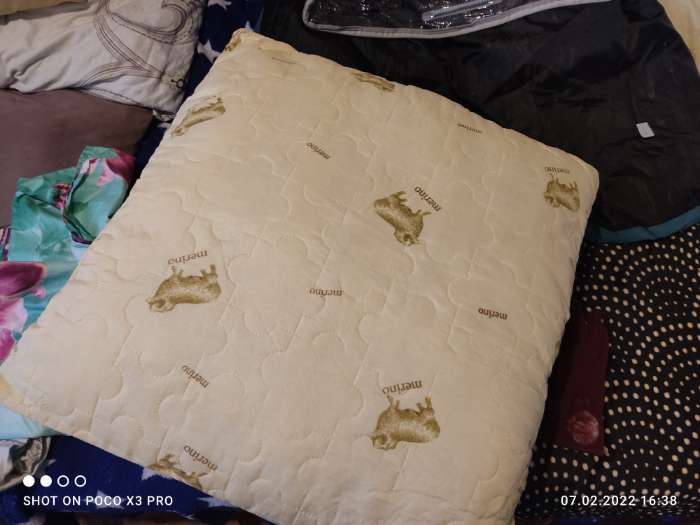 Фотография покупателя товара Подушка ультрастеп «Овечья шерсть», размер 70x70 см, цвет МИКС, полиэфирное волокно