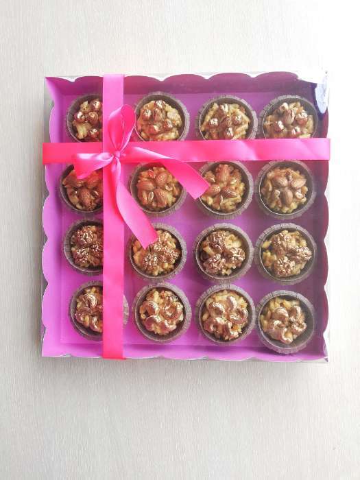 Фотография покупателя товара Коробочка для печенья с PVC крышкой, сиреневая, 35 х 35 х 6 см - Фото 10