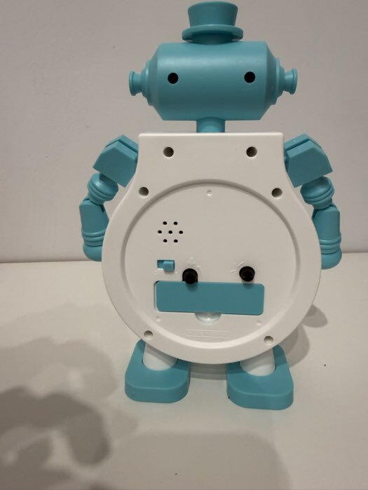 Фотография покупателя товара Часы-будильник настольные «Техно-бот», дискретный ход, циферблат d=9 см, 16×20.5 см, 1хАА - Фото 2