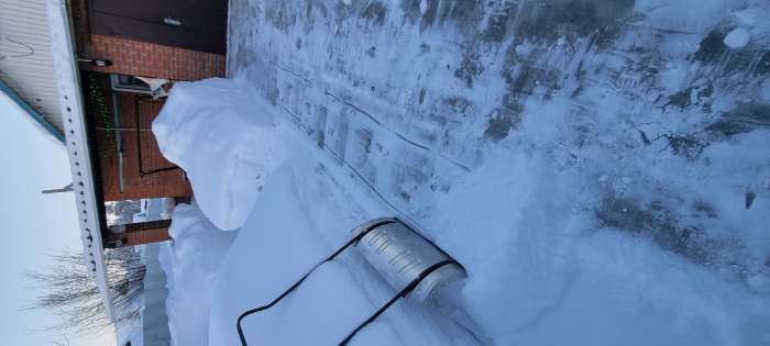 Фотография покупателя товара Движок алюминиевый «СИБИН» для очистки снега, ковш 410 × 750 мм, металлическая планка, металлическая ручка - Фото 2