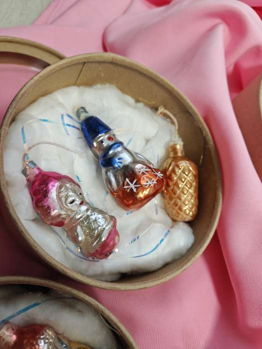 Фотография покупателя товара Коробка круглая подарочная, завальцованная с окном, крафт, 15×6 см - Фото 4