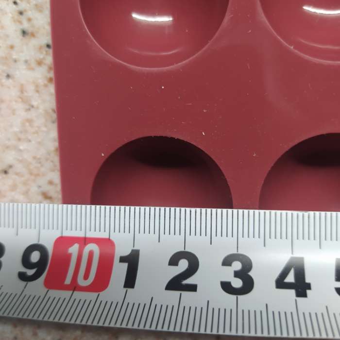 Фотография покупателя товара Форма для выпечки Доляна «Полусферы», силикон, 30×17,5 см, 35 ячеек (d=2,5), цвет МИКС - Фото 2