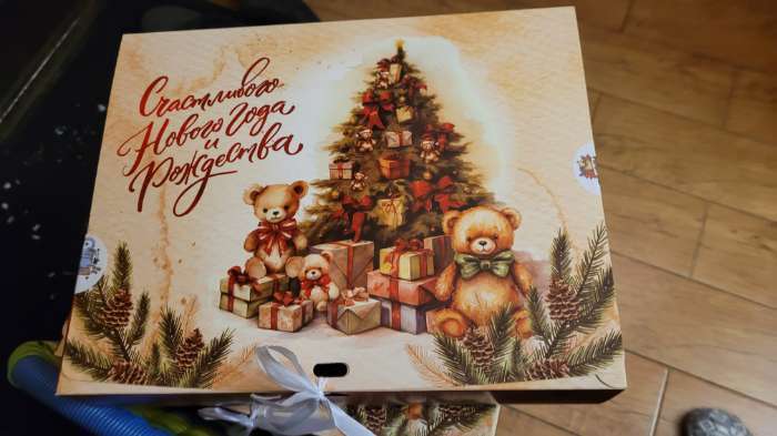 Фотография покупателя товара Коробка подарочная новогодняя складная, упаковка, «Звезды на синем фоне», 31×24.5×8 см - Фото 10