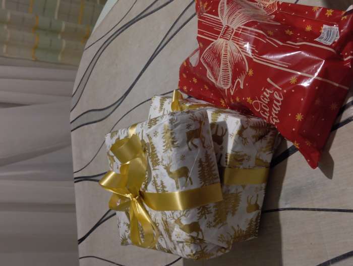 Фотография покупателя товара Лента упаковочная для декора и подарков, белая, 2 см × 45 м - Фото 2