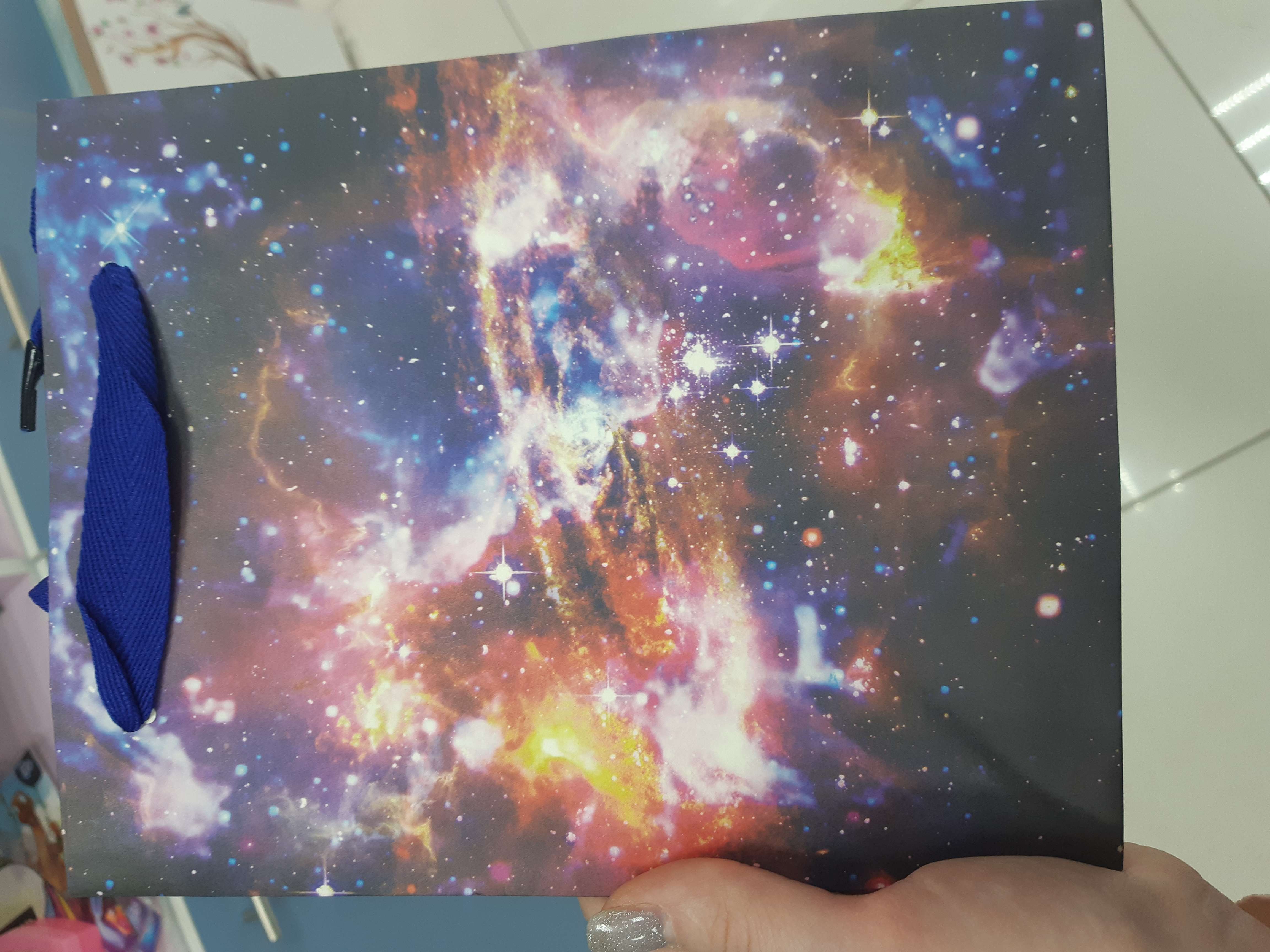 Фотография покупателя товара Пакет подарочный вертикальный, упаковка, «Космос», MS 18 х 23 х 10 см - Фото 3