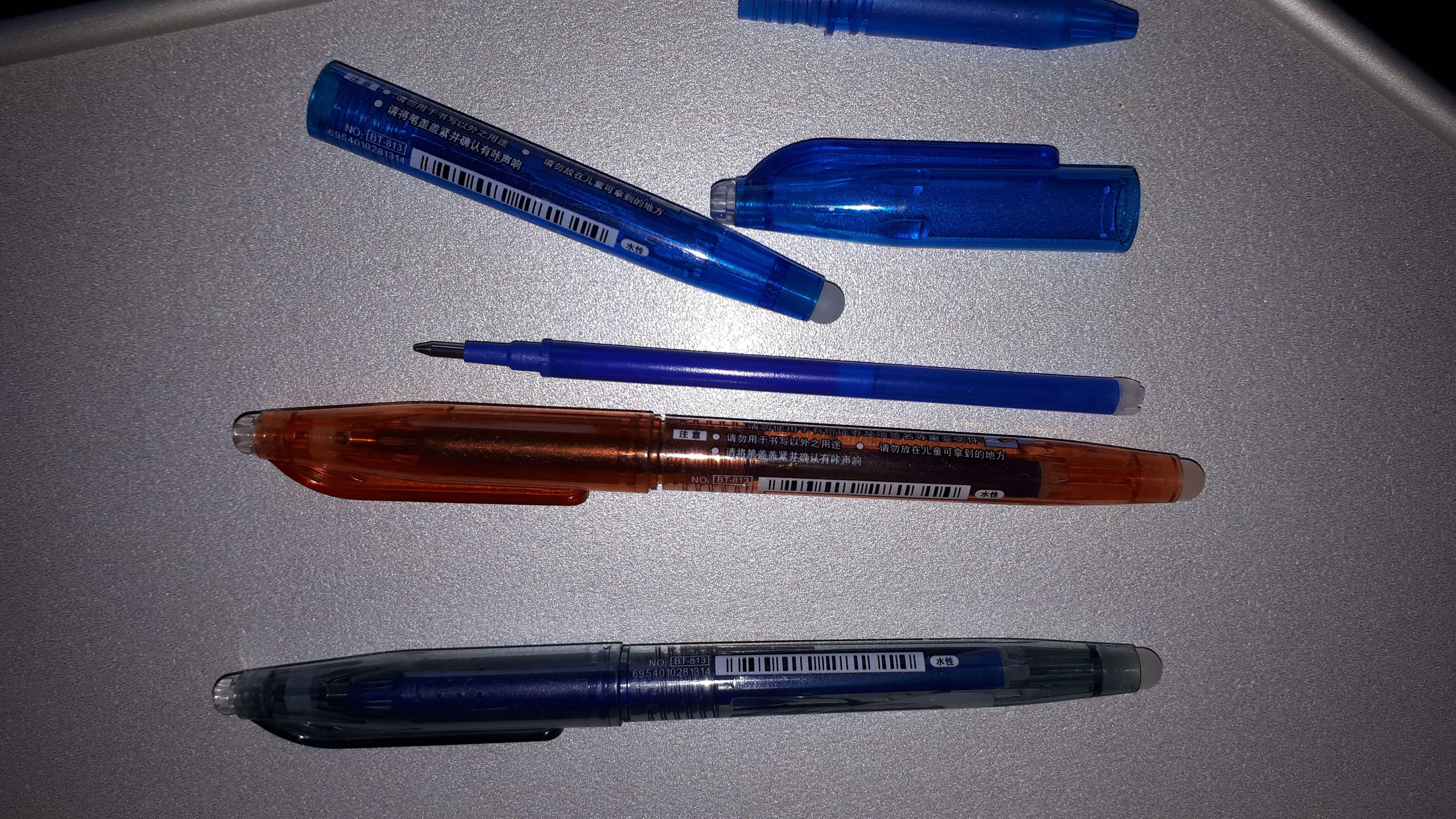 Фотография покупателя товара Ручка шариковая со стираемыми чернилами, линия 0,5 мм, стержень синий, корпус МИКС (штрихкод на штуке) - Фото 5