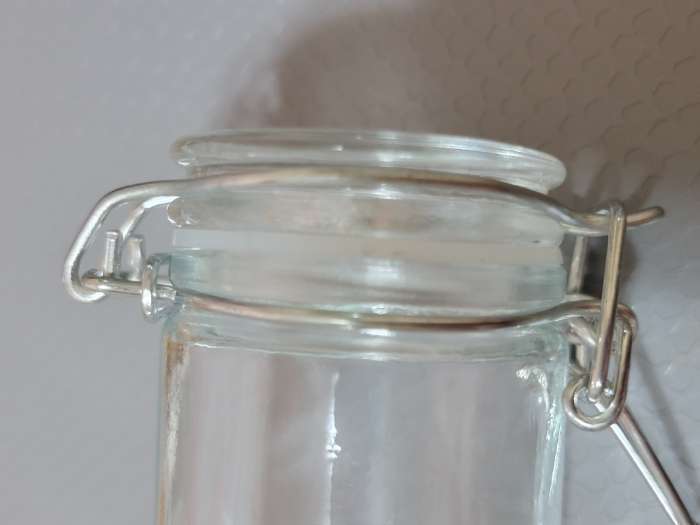 Фотография покупателя товара Банка для сыпучих продуктов Доляна «Галерея», 100 мл, 6.5×10.6 см, с бугельным замком, стекло - Фото 7