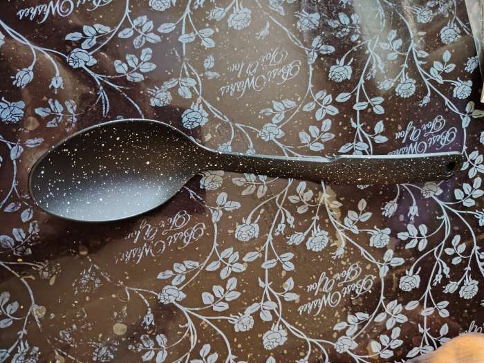 Фотография покупателя товара Ложка гарнирная Доляна «Мрамор», 30.5 см, цвет чёрный - Фото 1