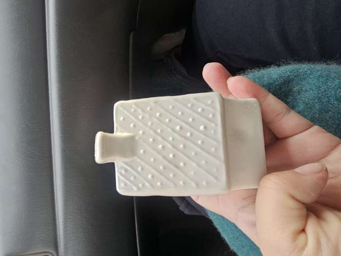 Фотография покупателя товара Светодиодная фигура «Уютный дом», 6.5×6×9.8 см, 1 LED, керамика, от батареек LR44×3, тёплый белый свет - Фото 2