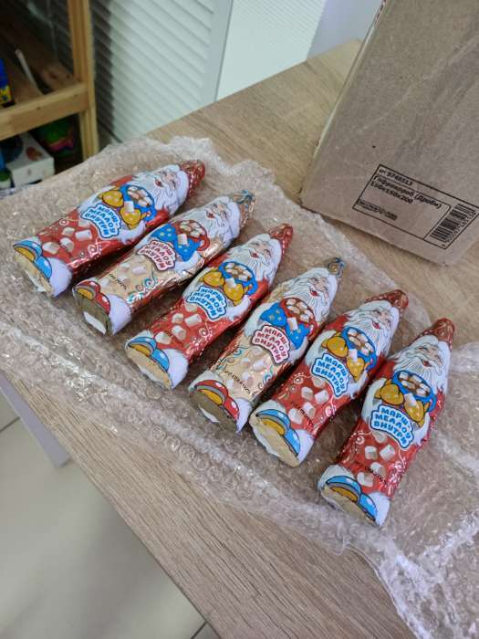 Фотография покупателя товара Кондитерская бомбочка «Дед мороз», с маршмеллоу, МИКС, 70 г - Фото 1