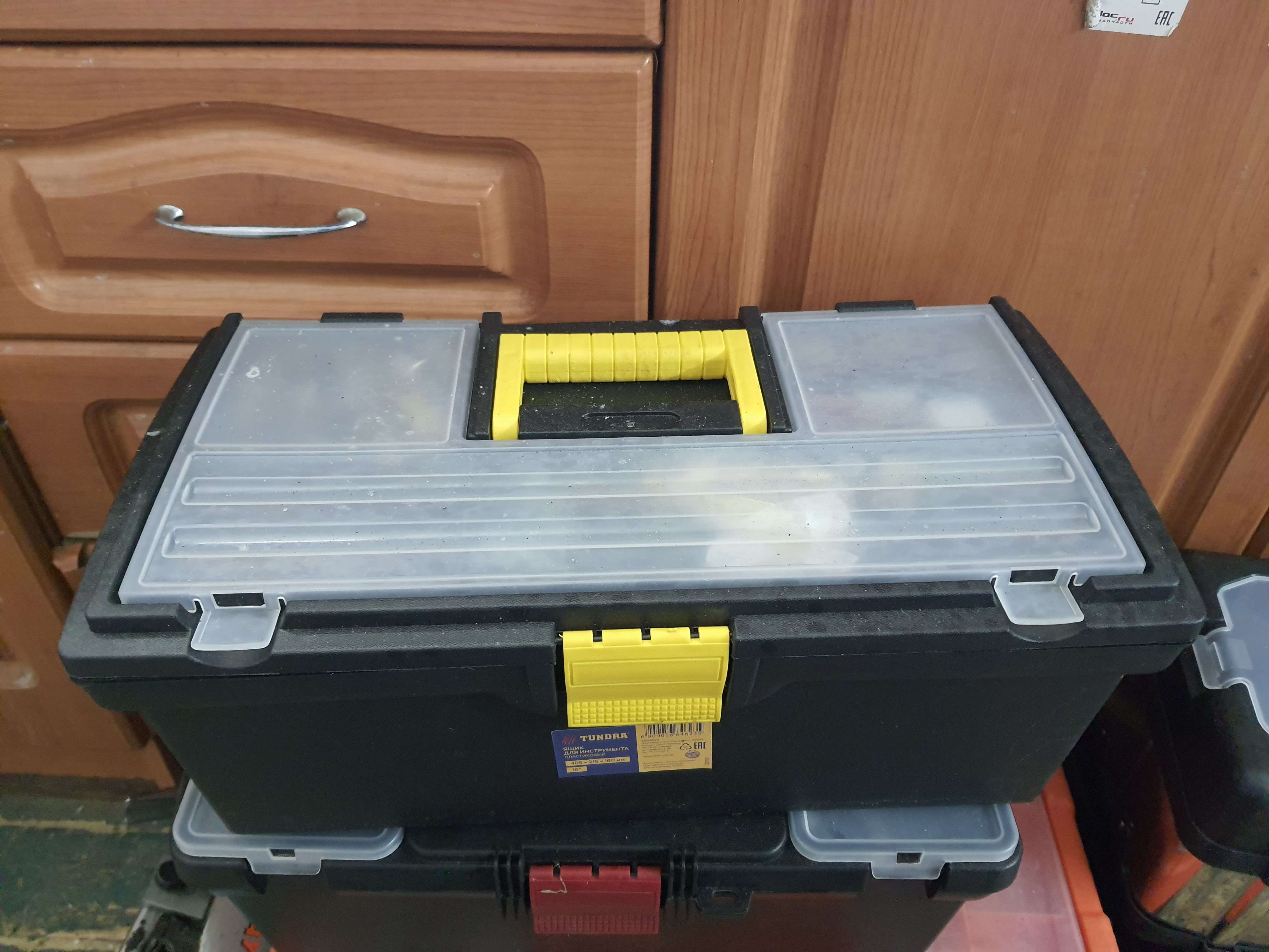 Фотография покупателя товара Ящик для инструмента ТУНДРА, 16", 405 х 215 х 160 мм, пластиковый, органайзер