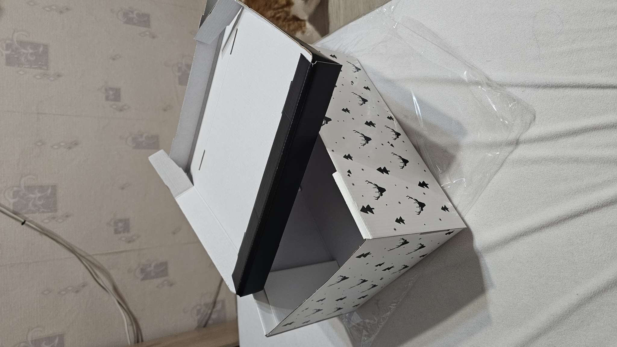 Фотография покупателя товара Коробка подарочная новогодняя складная «Уютный дом», 31×25.5×16 см, Новый год - Фото 62