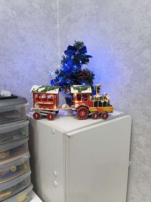 Фотография покупателя товара Конструктор 3D «Новогодний экспресс», со светодиодной гирляндой, 45 деталей - Фото 1