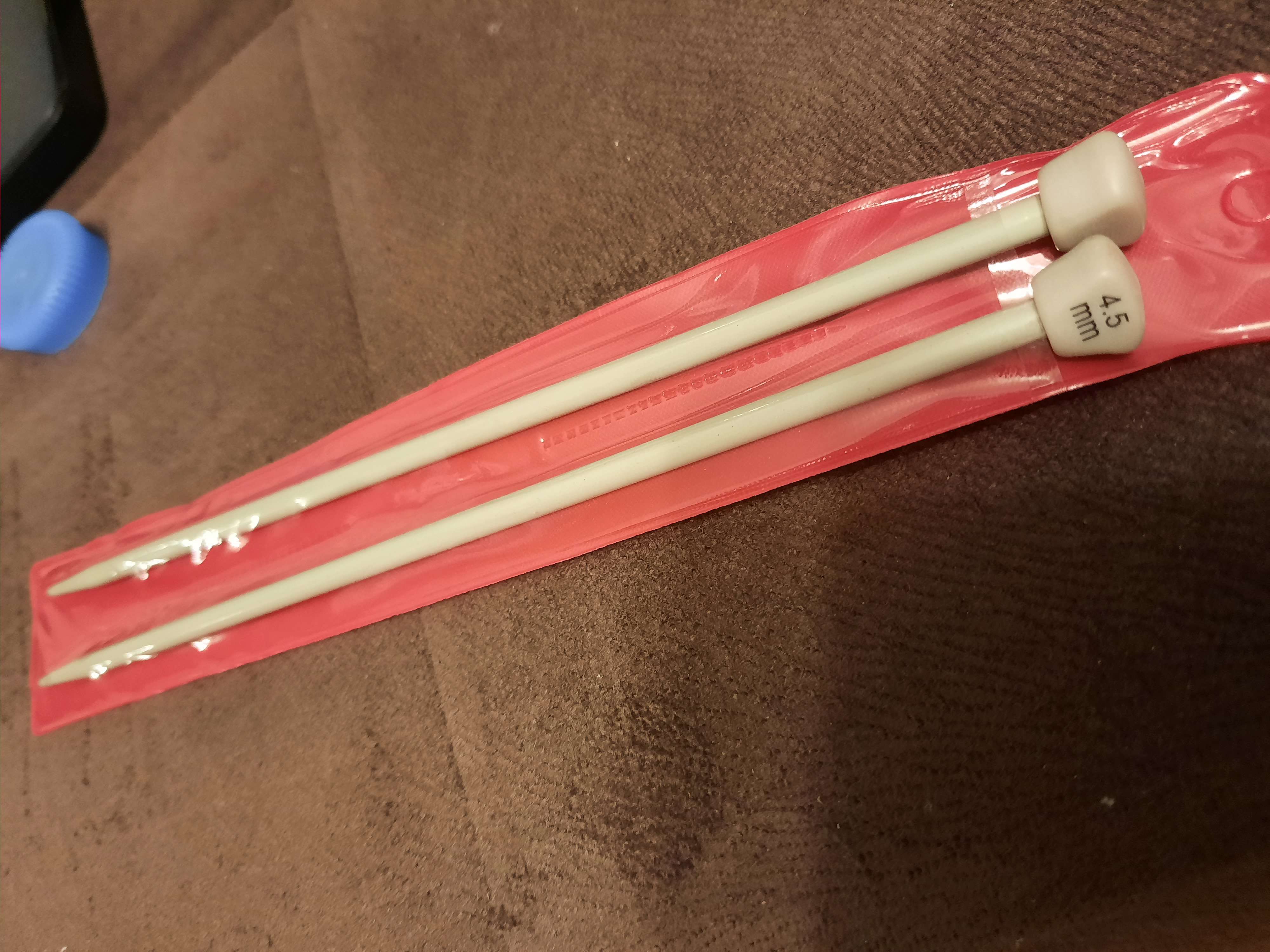 Фотография покупателя товара Спицы для вязания, прямые, с тефлоновым покрытием, d = 4,5 мм, 20 см, 2 шт - Фото 2