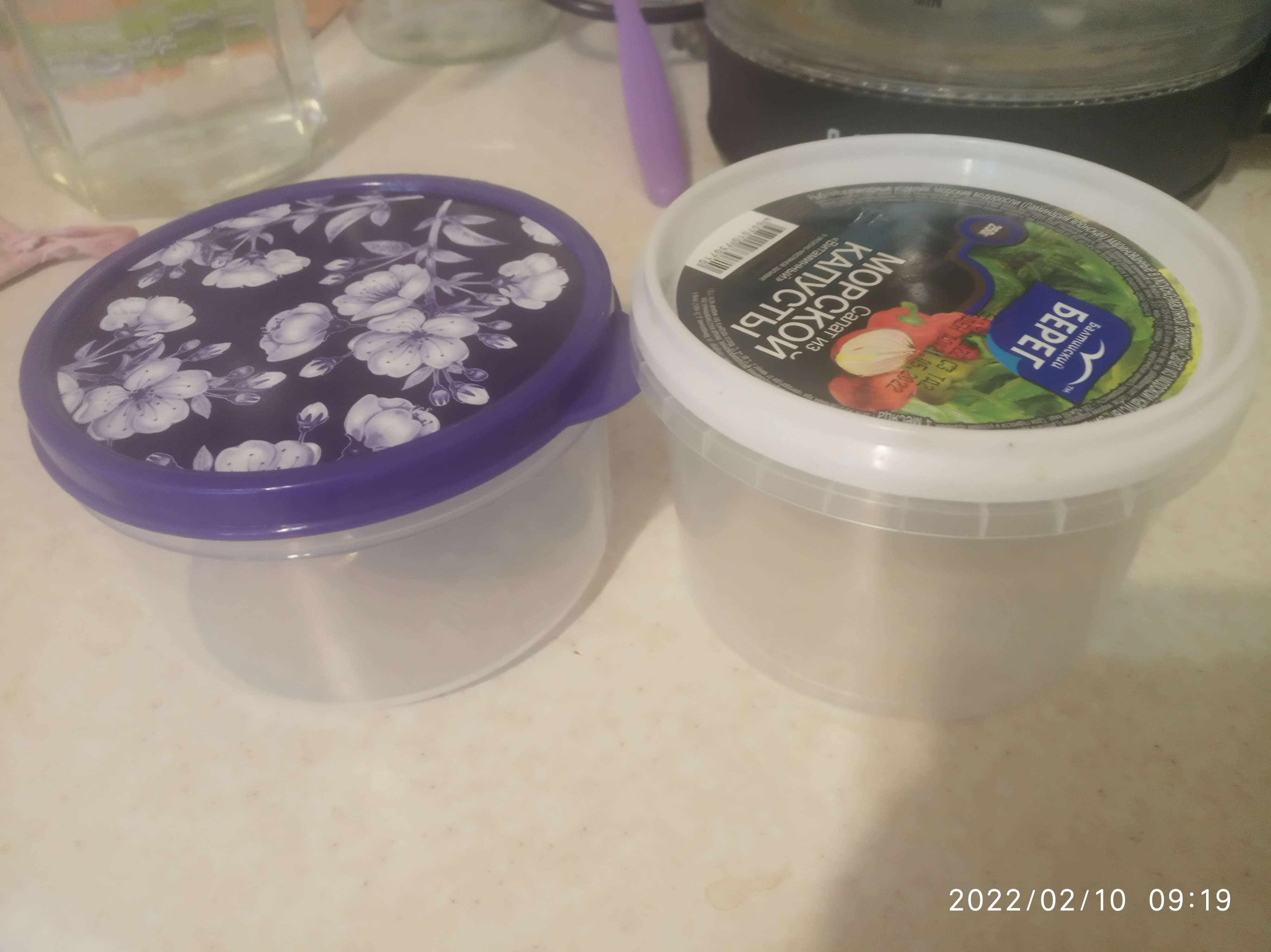 Фотография покупателя товара Контейнер пищевой Доляна «Цветы», 500 мл, круглый, цвет фиолетовый - Фото 1