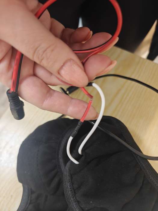 Фотография покупателя товара УЦЕНКА Оплетка на руль с подогревом от прикуривателя, 12 В, 40 Вт, размер 38 см, чёрный - Фото 2