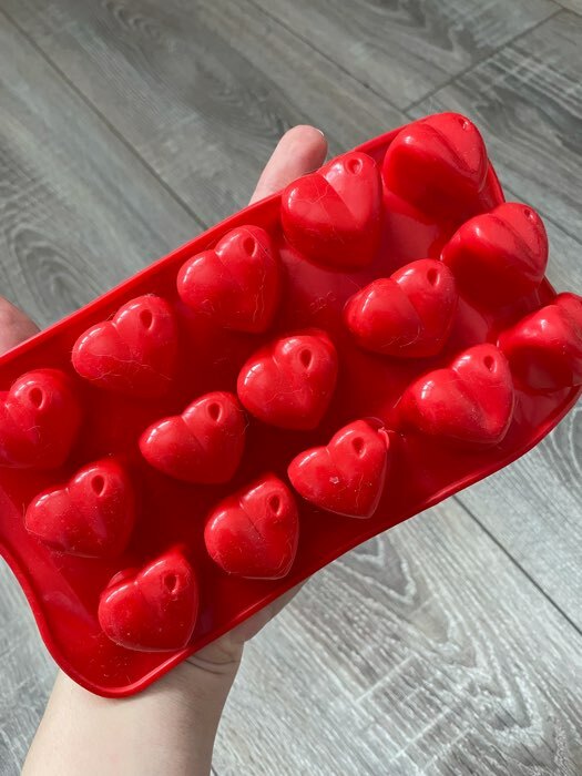 Фотография покупателя товара Форма для шоколада Доляна «Сердечки», силикон, 20,5×10 см, 15 ячеек (3×2,6 см), цвет МИКС - Фото 39
