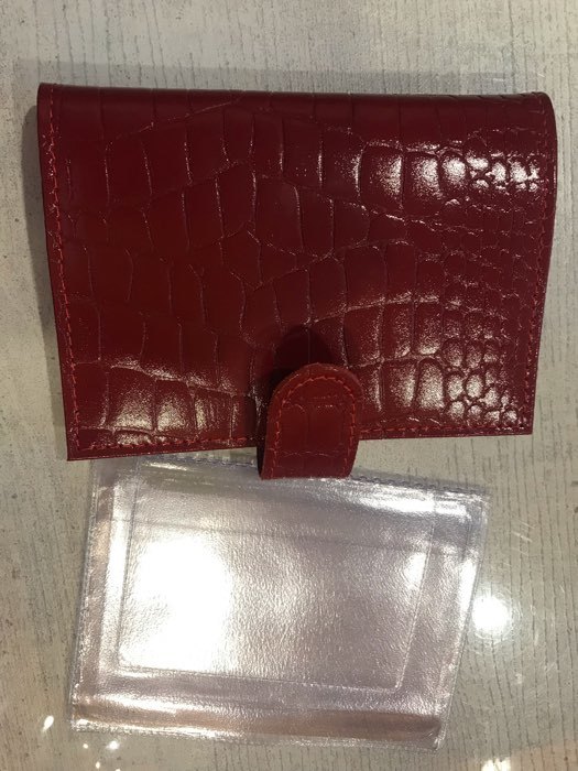 Фотография покупателя товара Обложка для автодокументов и паспорта на кнопке, крокодил, цвет красный - Фото 1