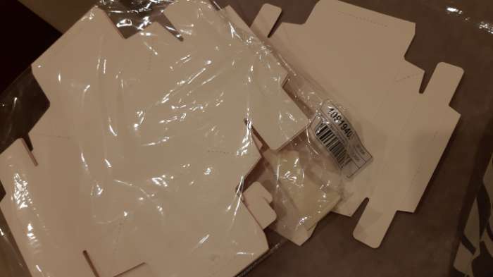 Фотография покупателя товара Коробка складная, крышка-дно, красная, с окном 20×20×6 см - Фото 2