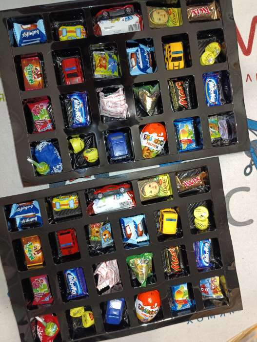 Фотография покупателя товара Подарочная новогодняя коробка «Мерцающий», Адвент календарь с заданиями, 47.7×3.9×32 см - Фото 2