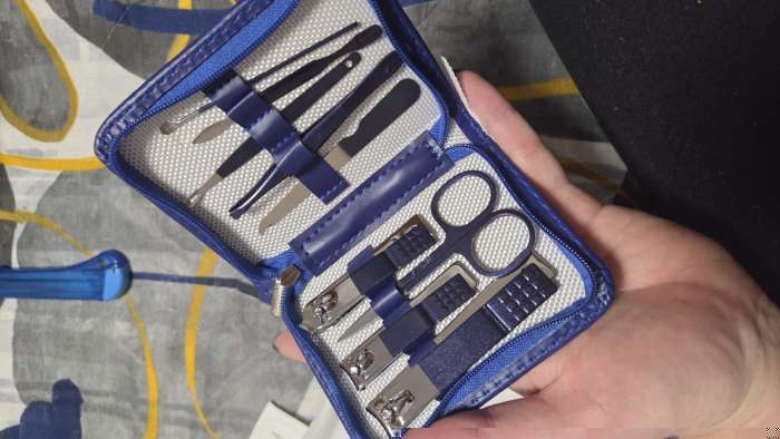 Фотография покупателя товара Набор маникюрный, 9 предметов, в футляре, синий - Фото 3