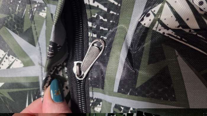 Фотография покупателя товара Рюкзак школьный на молнии, с карманами, с принтом, размер 30×13×42 см, чёрный/красный - Фото 3