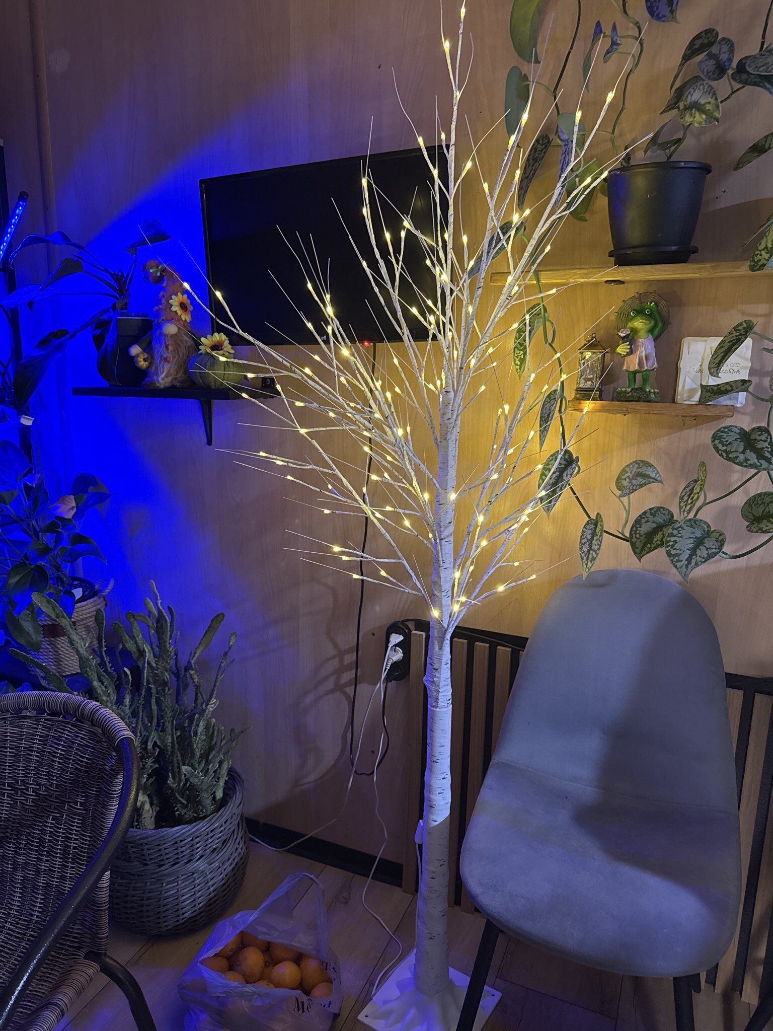 Фотография покупателя товара Светодиодное дерево «Берёза» 1.8 м, 144 LED, постоянное свечение, 220 В, свечение тёплое белое - Фото 2