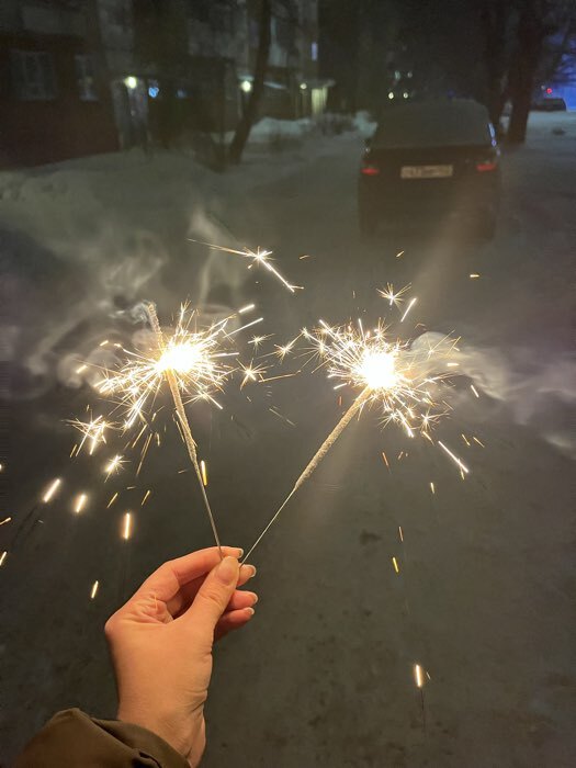 Фотография покупателя товара Бенгальские огни золотые 6 шт., 17 см, горение 30 сек. - Фото 2